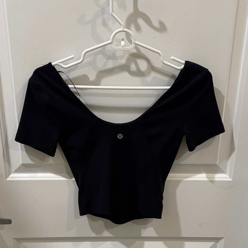 NWT lululemon Align Cropped Short Sleeve Top Black Scoop Neck Nulu - Picture 4 of 5